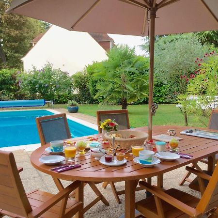 Les Hibiscus Bed & Breakfast Maisons-Laffitte Exterior foto